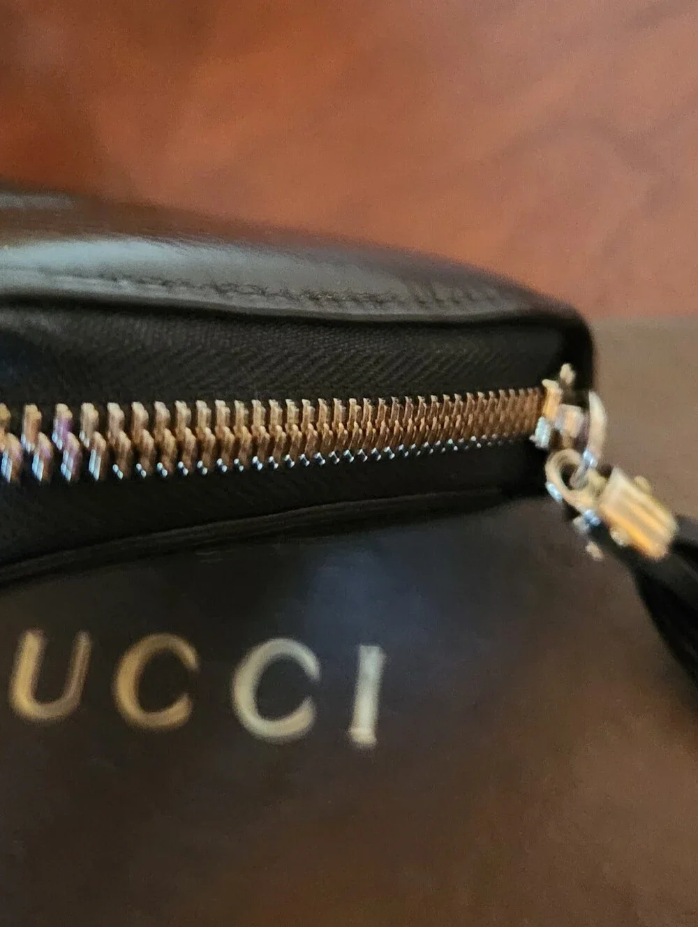 Gucci Soho Interlocking GG Black Leather Zippered Wallet - Picture 3 of 8